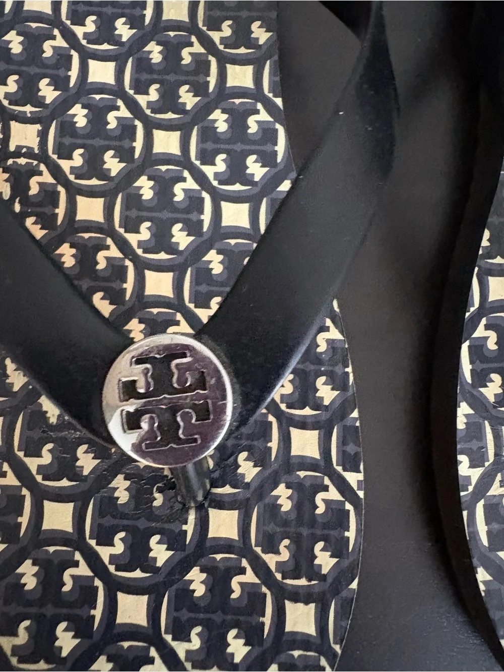 Tory Burch Black and Cream Logo-Pattern Flip Flop Sandals